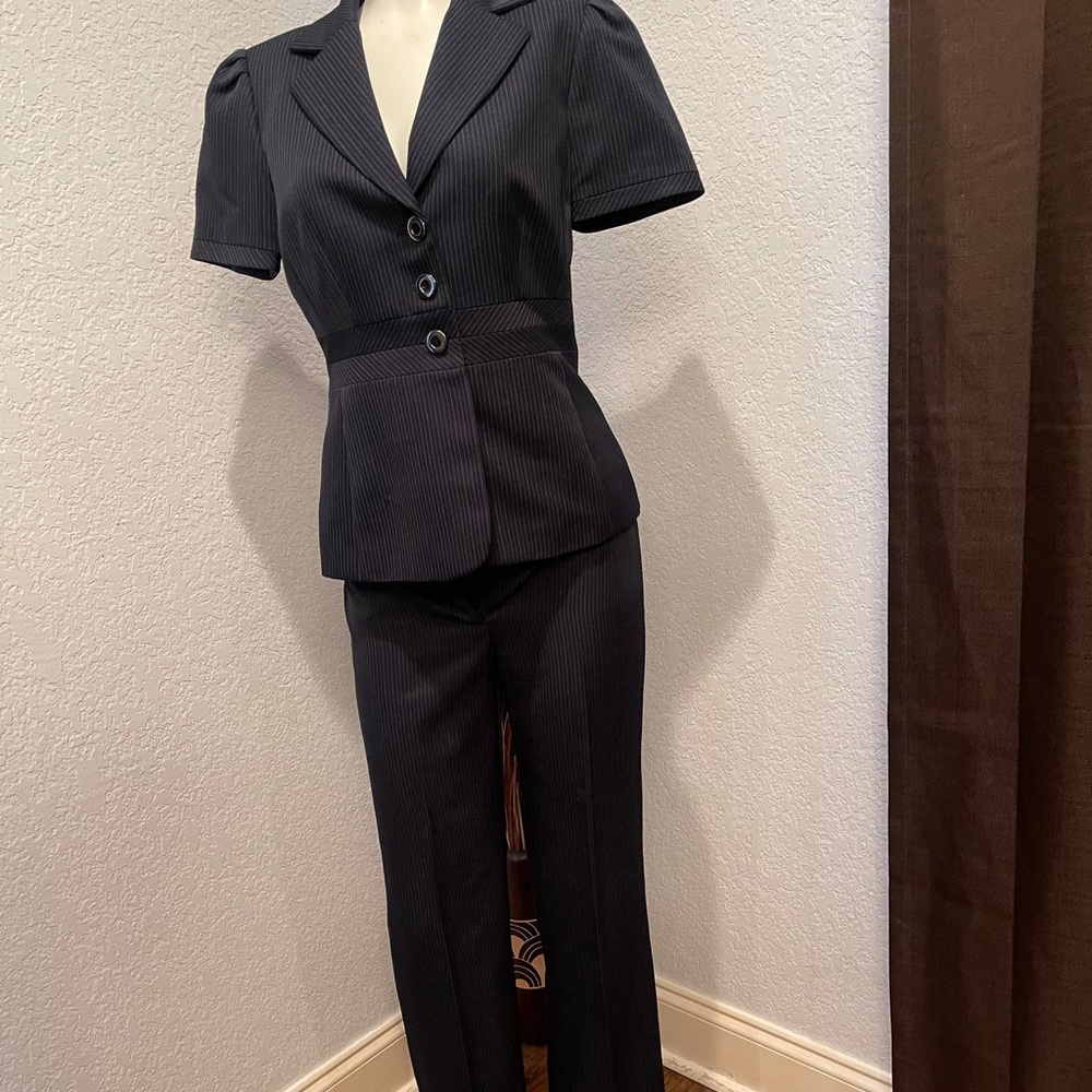 Tahari Arthur S Levine Pants Suit